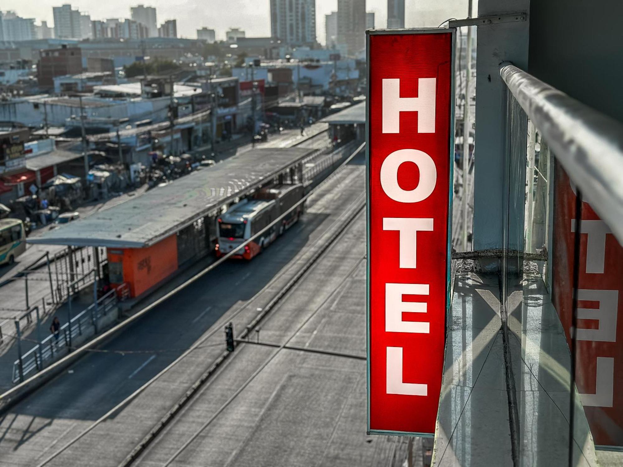Hotel Bazurto Plaza Cartagena ภายนอก รูปภาพ